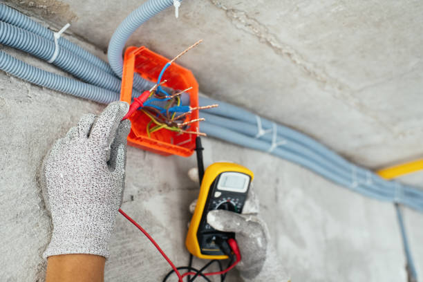 Best Electrical Outlet Repair  in Lindenhurst, IL
