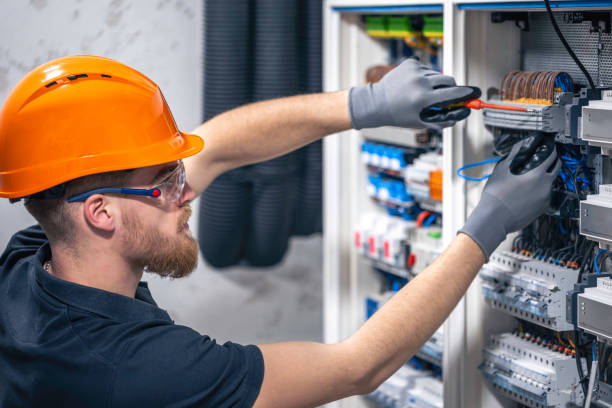 Best Local Electrician Companies  in Lindenhurst, IL