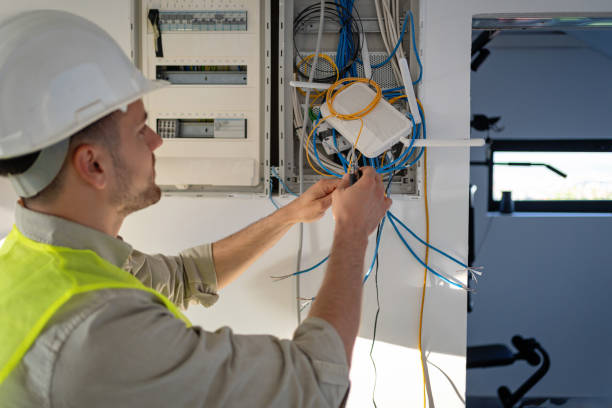 Best Affordable Electrician  in Lindenhurst, IL